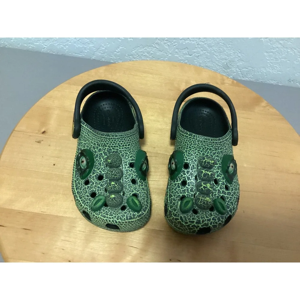 Crocs Clogs Kids Size C9 Green Dinosaur 3D Eyes Spikes Reptile Print Slip On